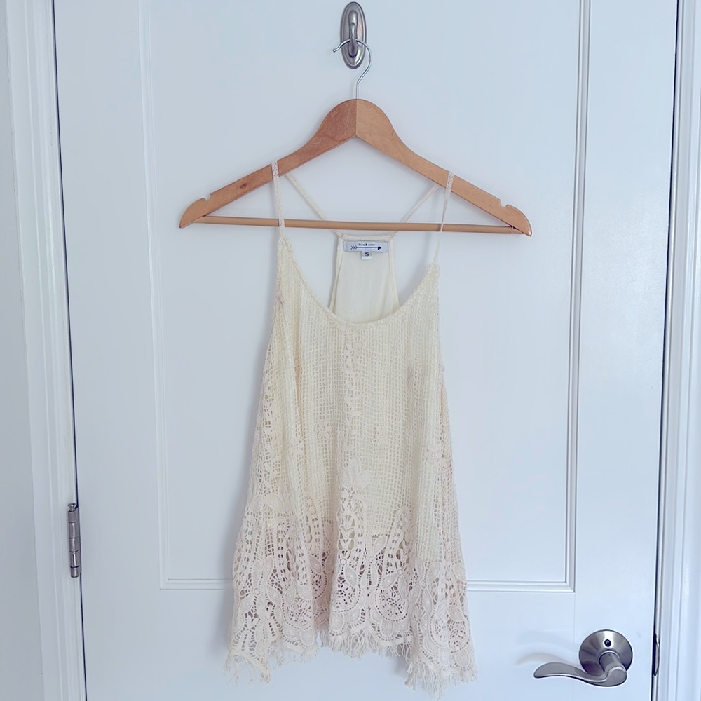 Beau & arrow crochet top in size Small